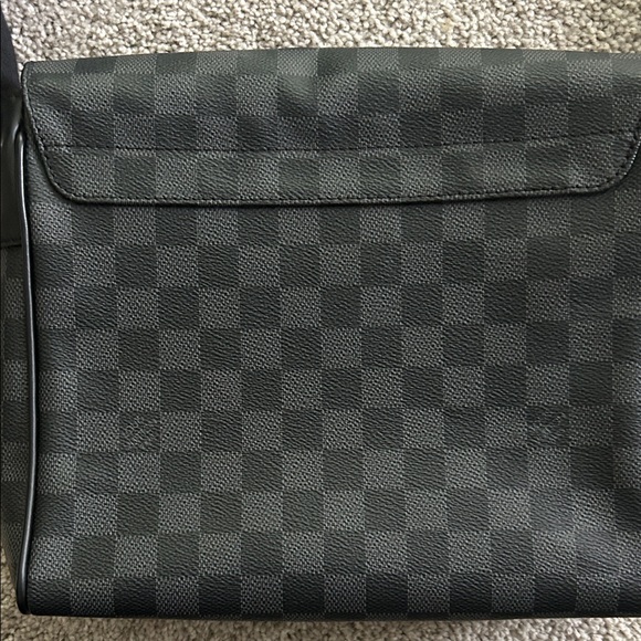 Louis Vuitton Graphite Damier Messenger Bag Purse Cross Body Womens Mens Unisex - Picture 2 of 8